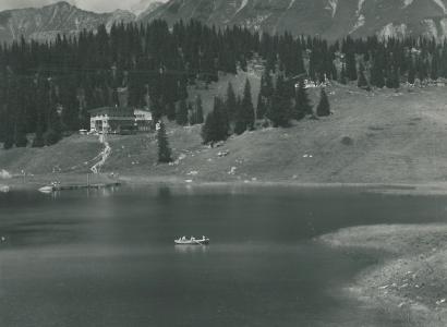 Alte Postkarte mit Berghotel Körbersee und Körbersee